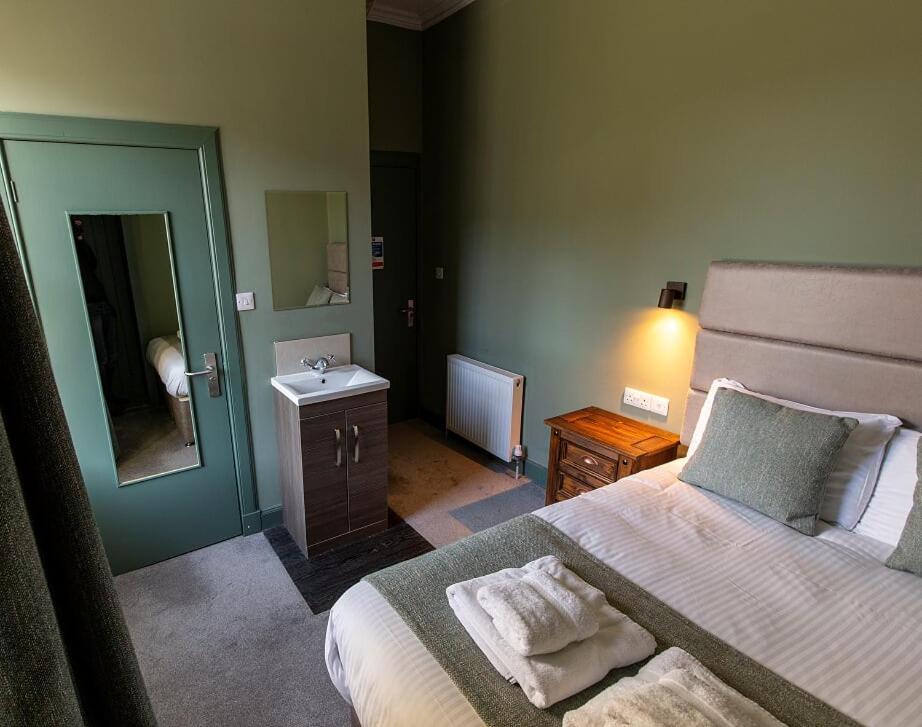 The Whisky Vaults Hotel Oban Ngoại thất bức ảnh